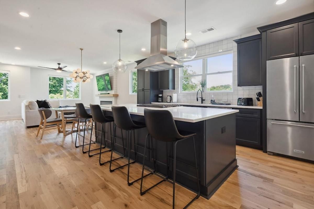Luxury Build - King Beds - Minutes To Uptown