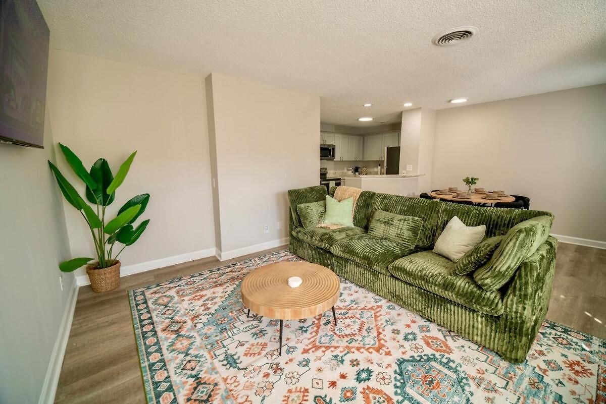 Uptown Luxe Retreat With Parking & Walk To Center * Charlotte