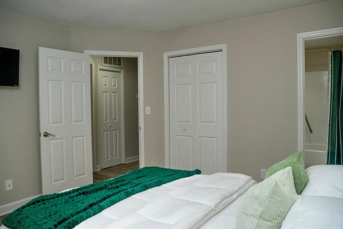 Uptown Luxe Retreat With Parking & Walk To Center Charlotte