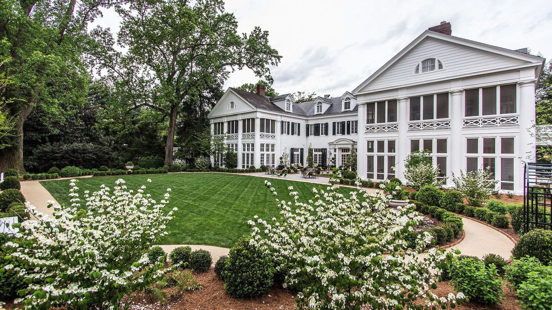 Duke Mansion 4*