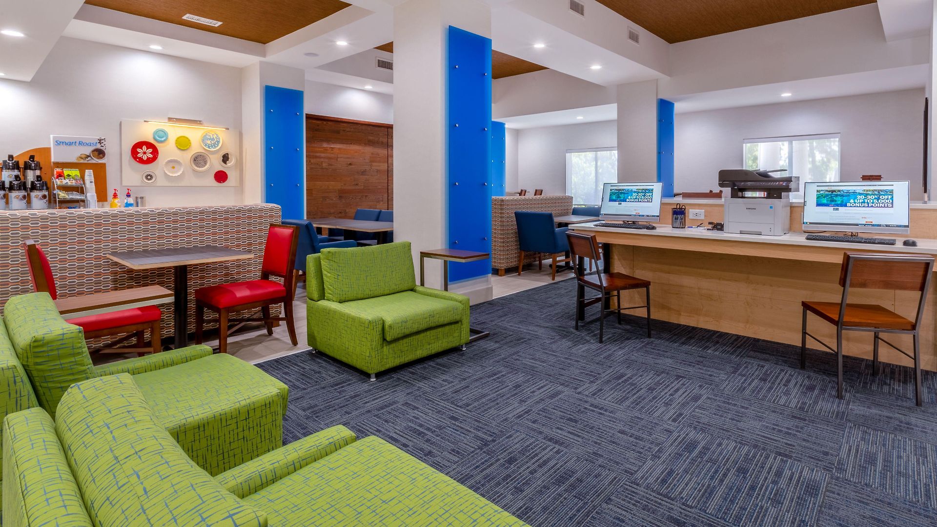 Express Arrowood By Ihg 2*