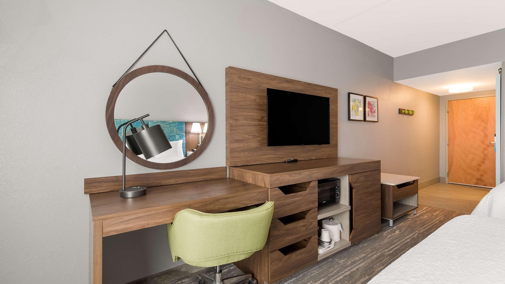 Hotel Hampton & Charlotte-airport 3*