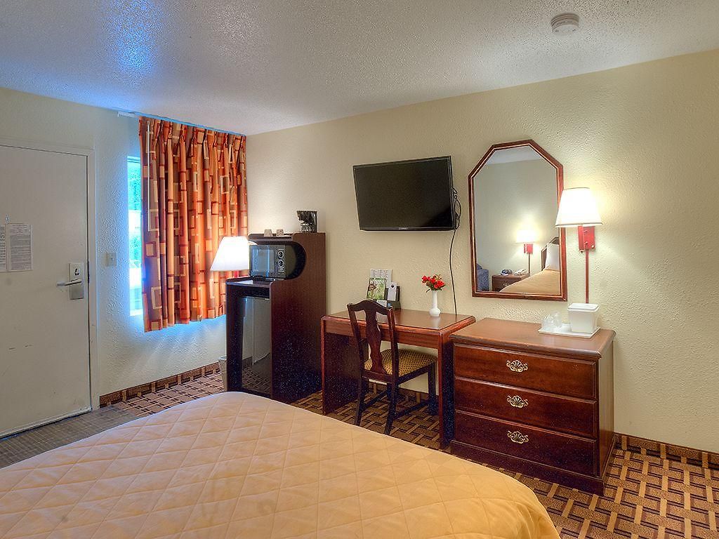 Continental - Motel Charlotte