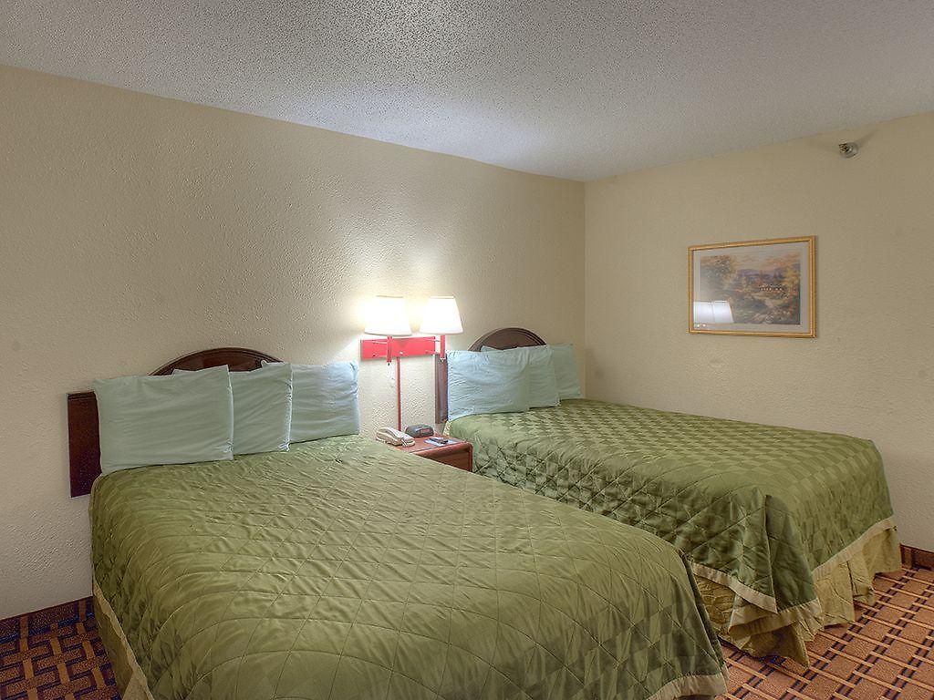 Continental - 2* Charlotte