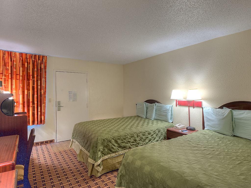 Continental - 2*