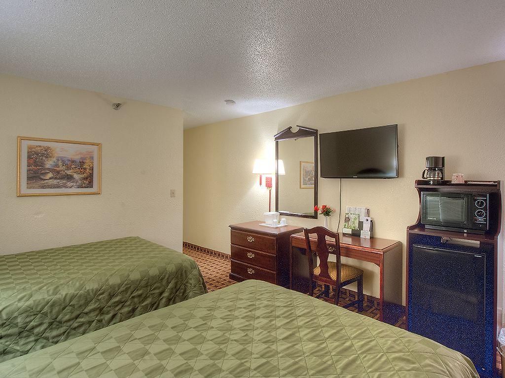 Continental - Motel Charlotte