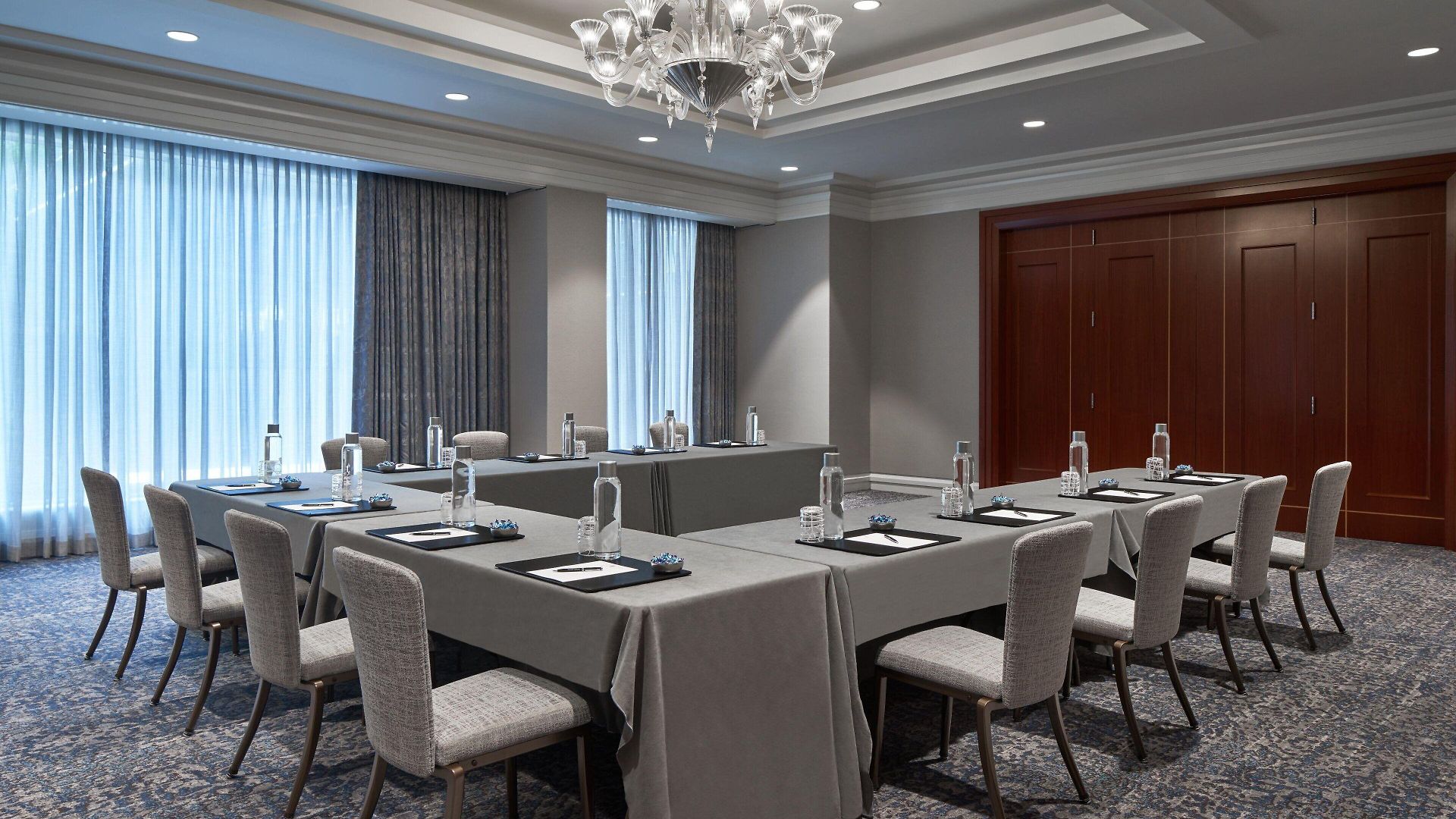 The Ritz-carlton, Hotel