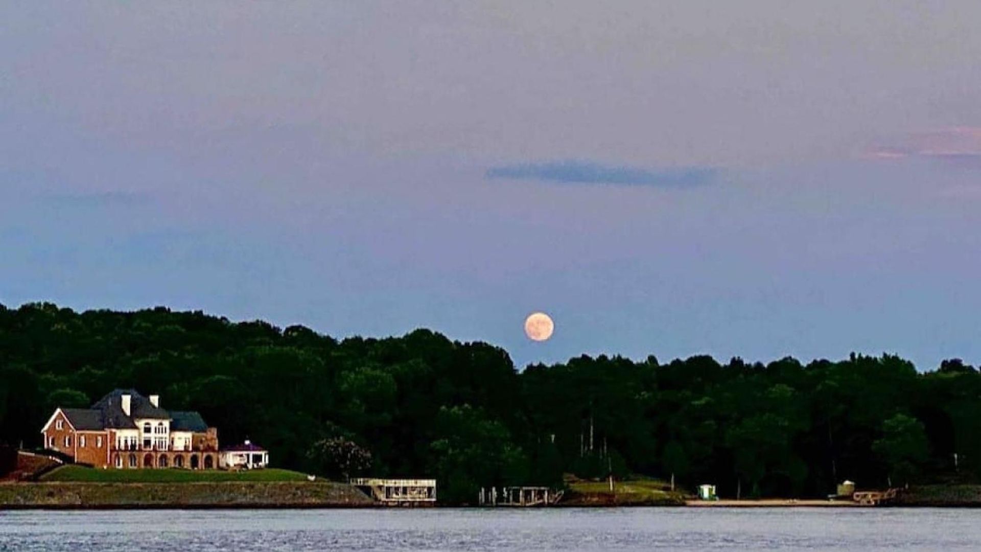 Holiday home Chateau Merlot Lakefront Retreat Usnwc Boat *