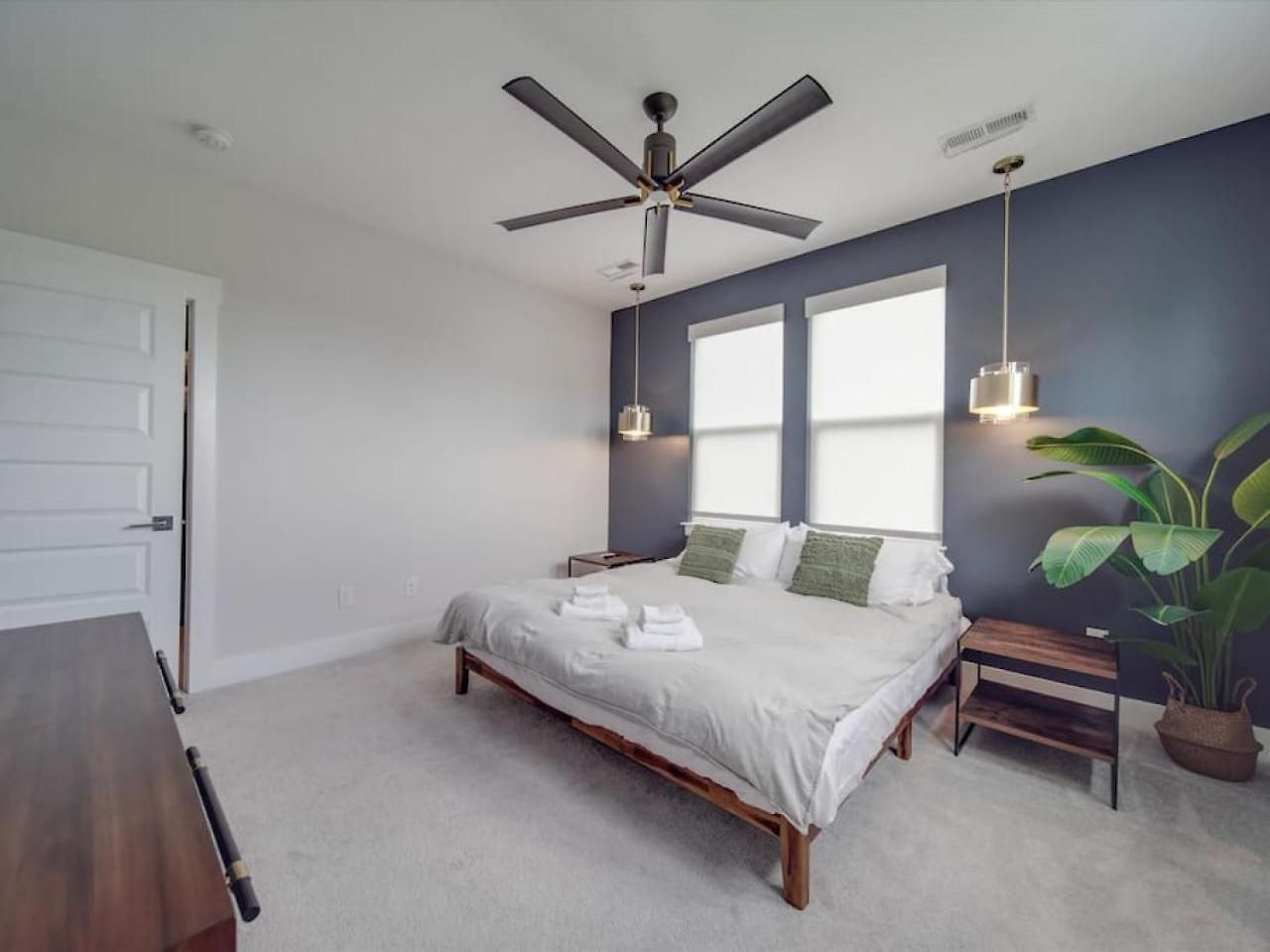 Rooftop Retreat Heart Of Noda Light Rail Sauna Charlotte