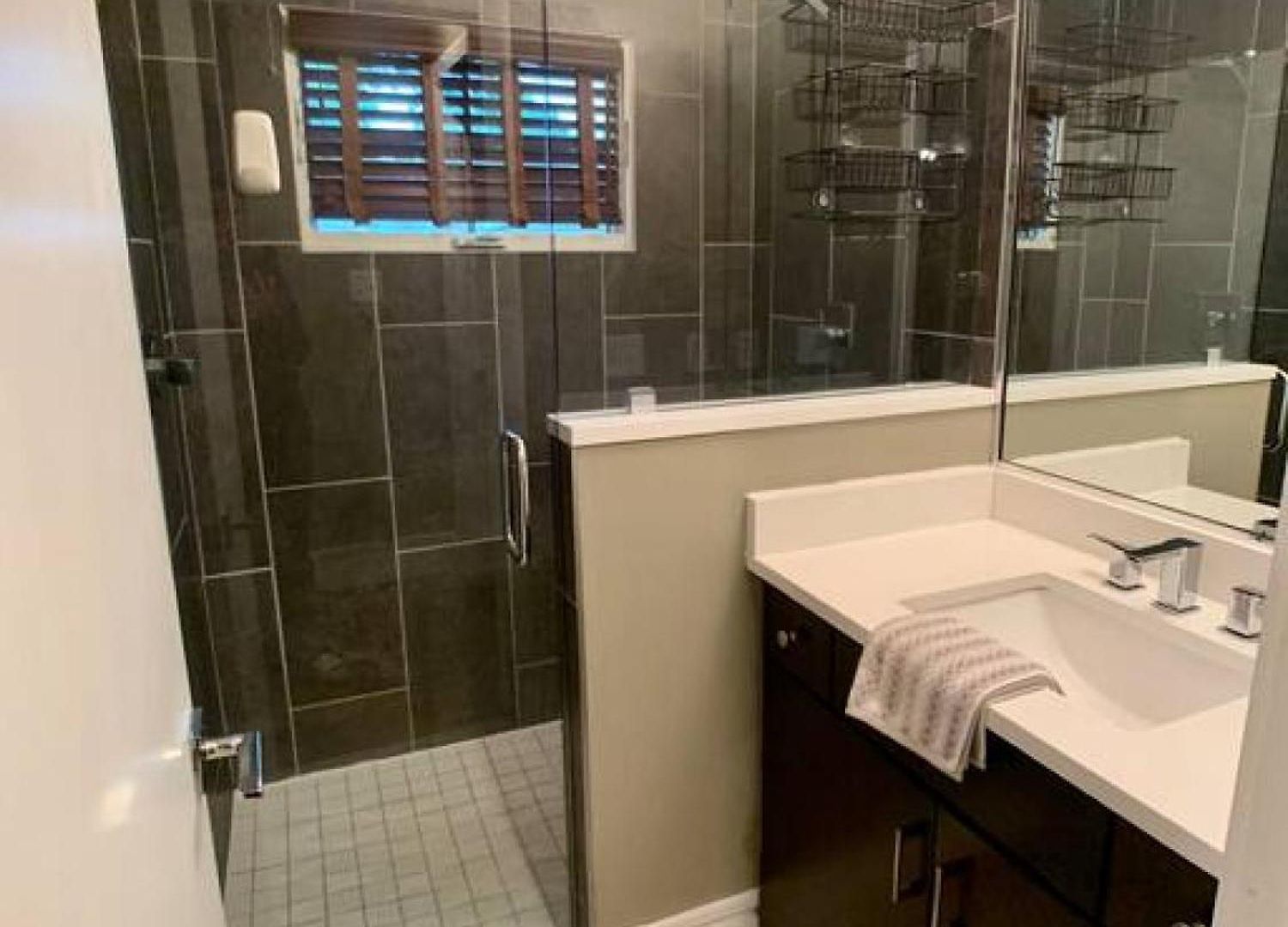 Holiday home 2 Bed With Updated Bath And Kitchen