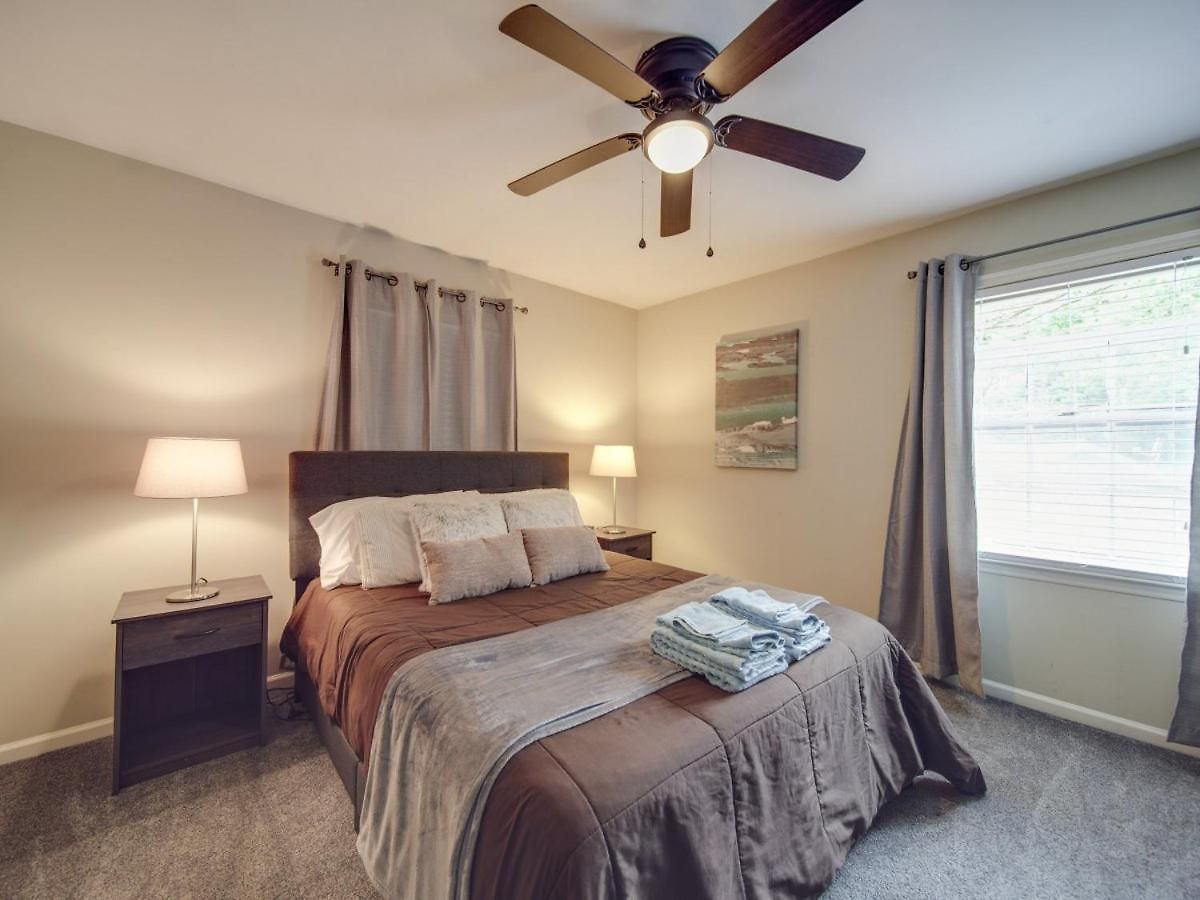 4 Bedroom South Getaway Min To Everything *