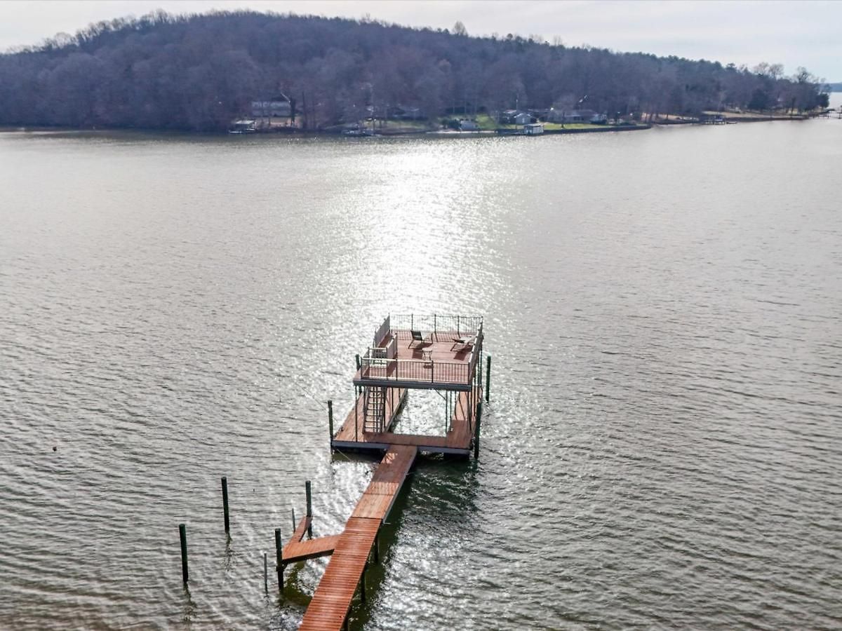 Chateau Merlot Lakefront Retreat Usnwc Boat Holiday home