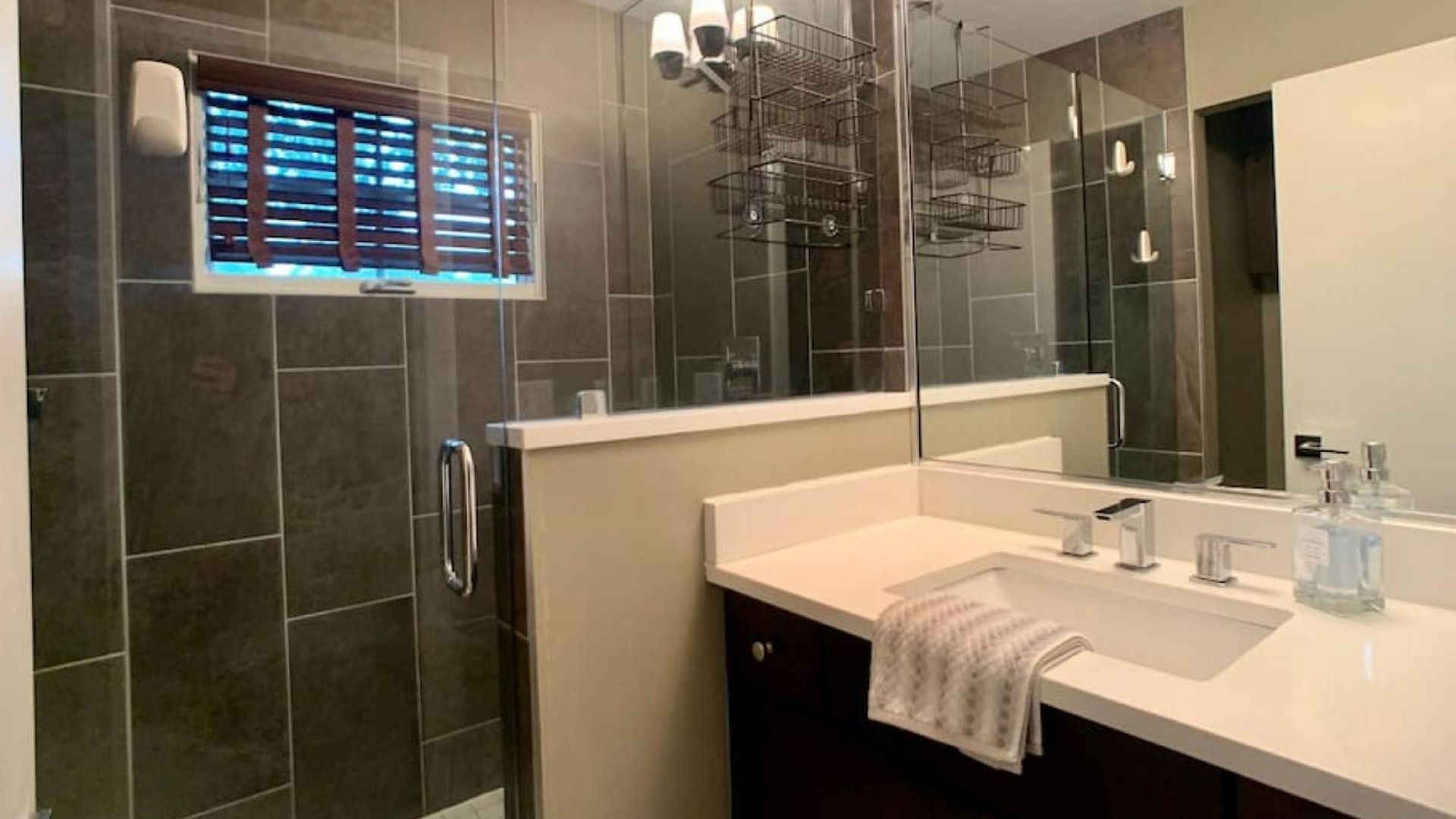 2 Bed With Updated Bath And Kitchen Charlotte