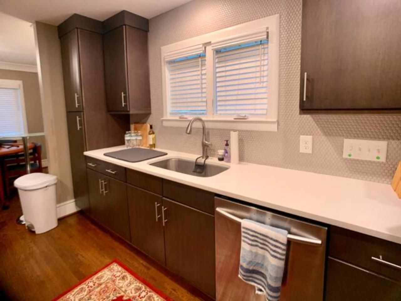 2 Bed With Updated Bath And Kitchen