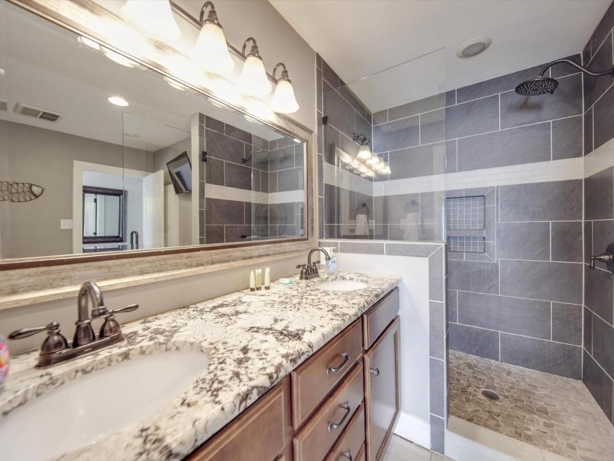 Chateau Merlot Lakefront Retreat Usnwc Boat Charlotte