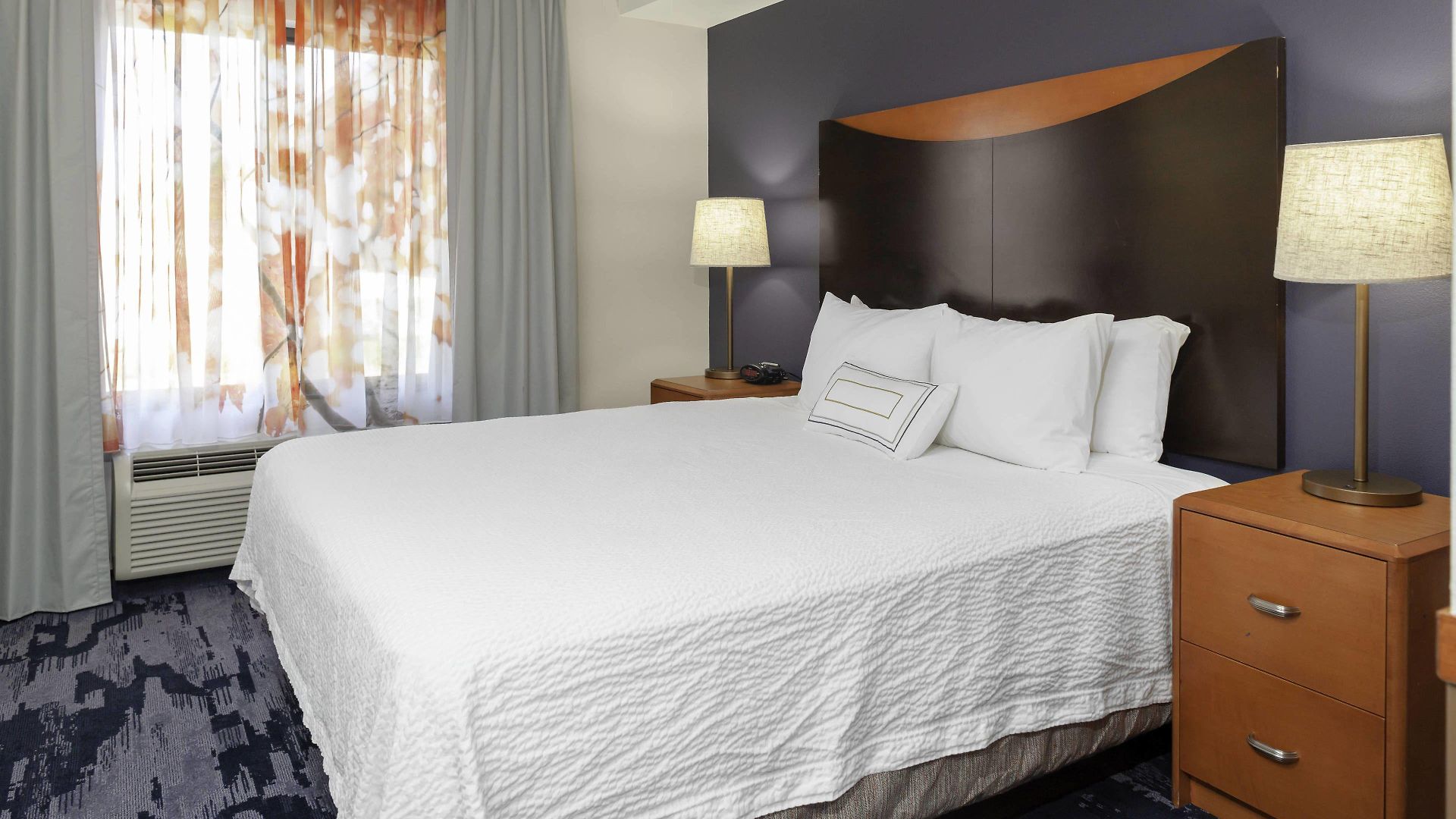 Hotel Fairfield & By Marriott Matthews