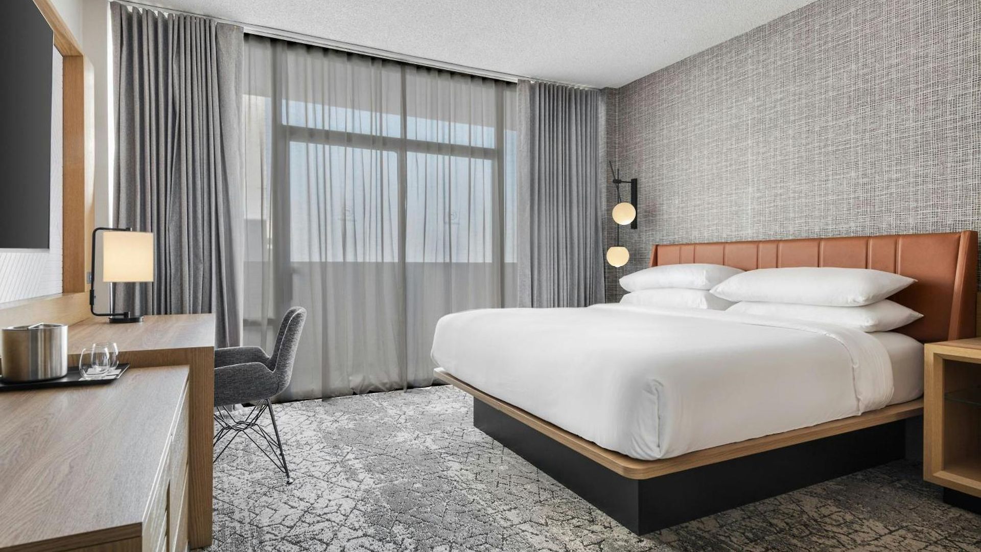 Sheraton 4*