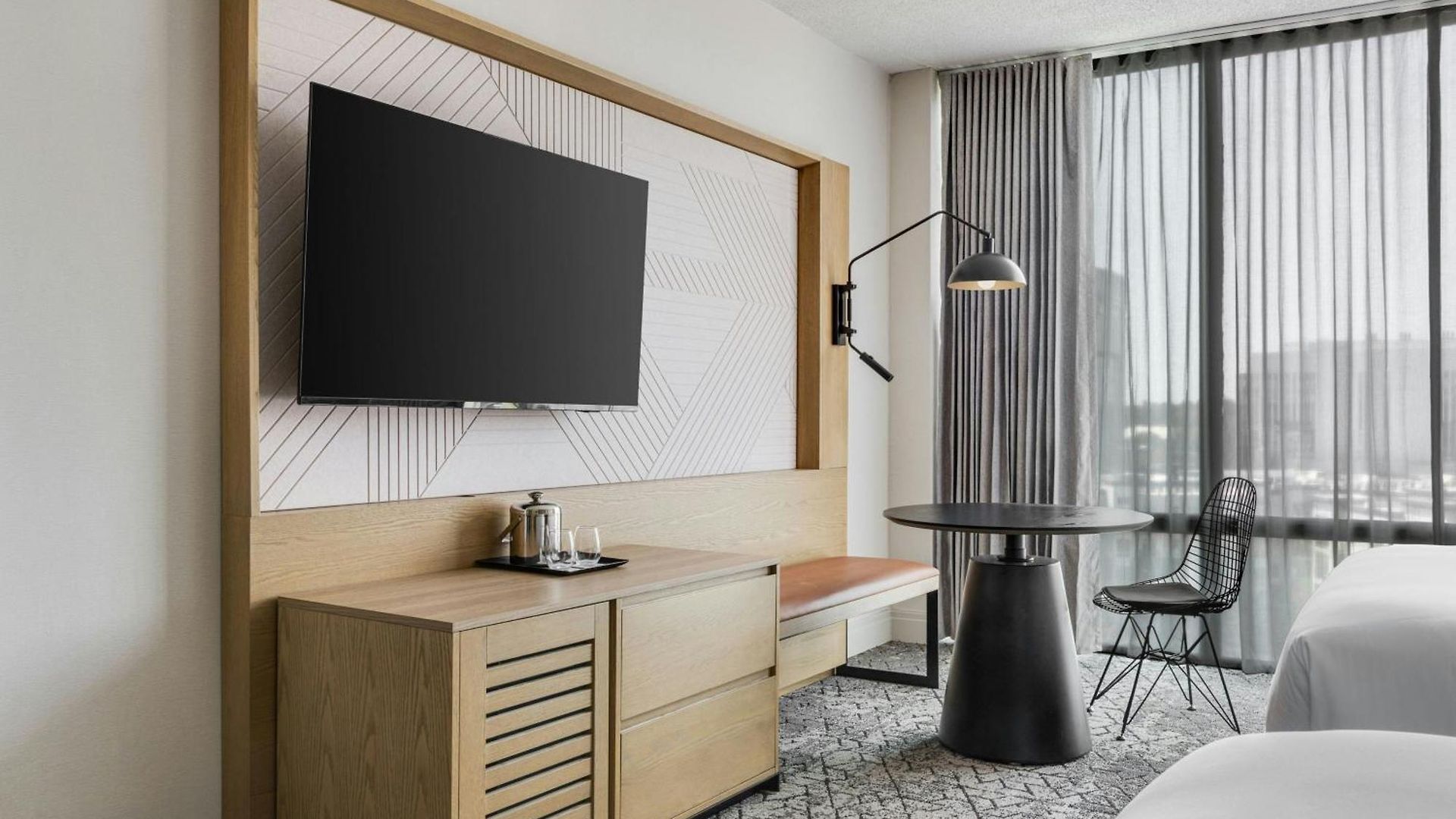 Sheraton 4*