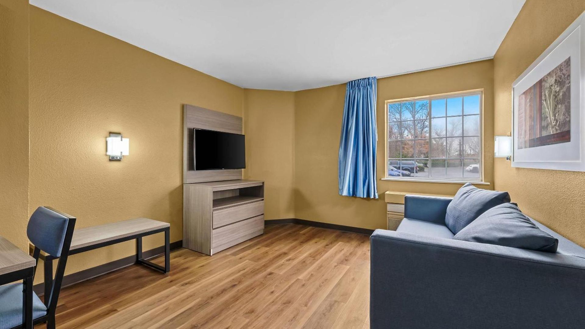Mainstay - Executive Park Charlotte