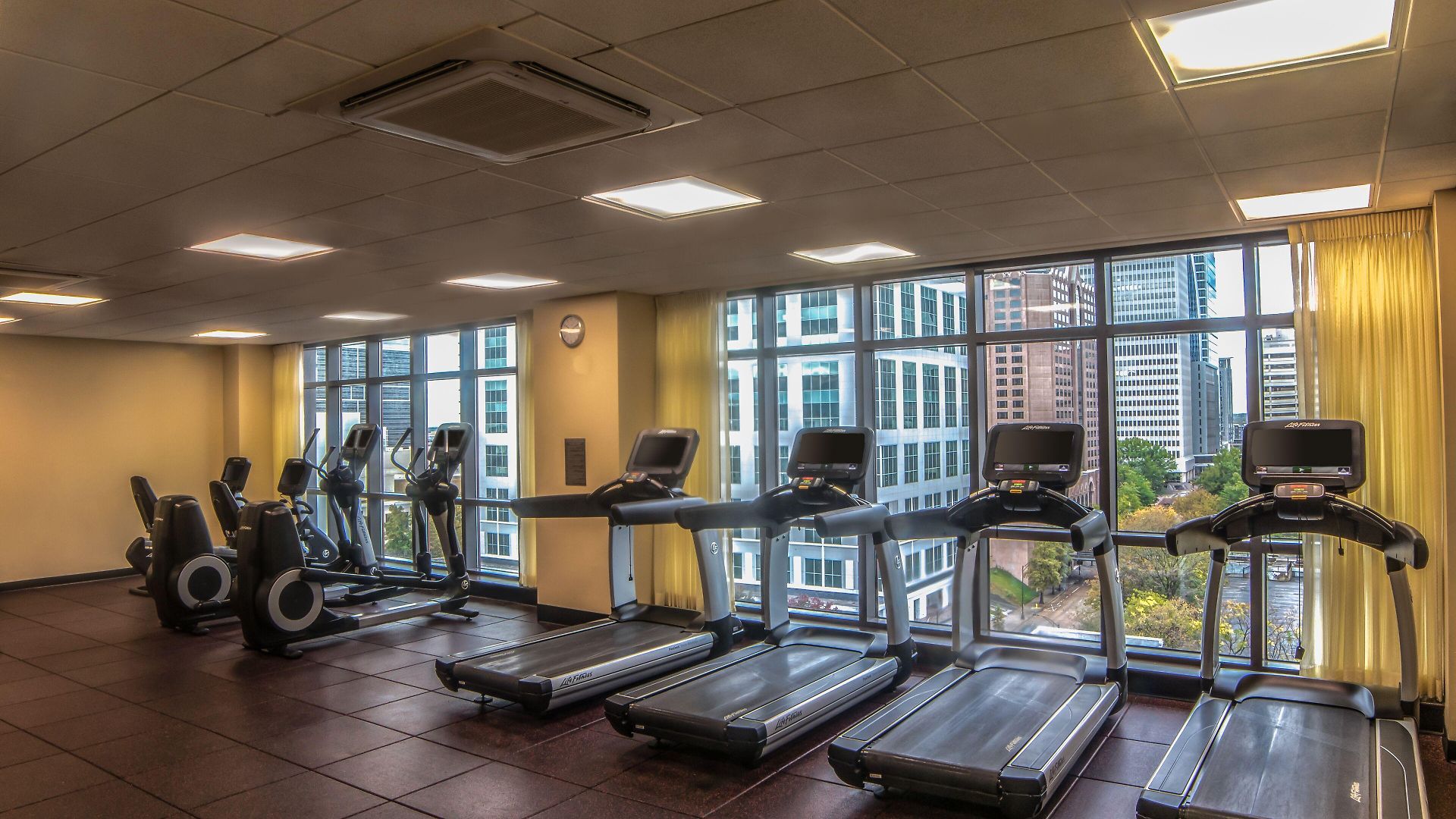 Hyatt Place Downtown Hotel 3*