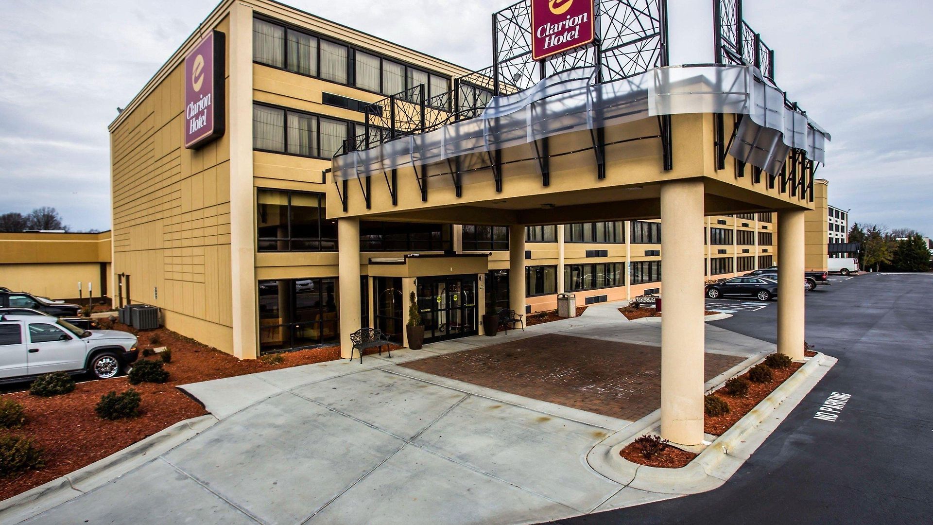 Red Lion Hotel