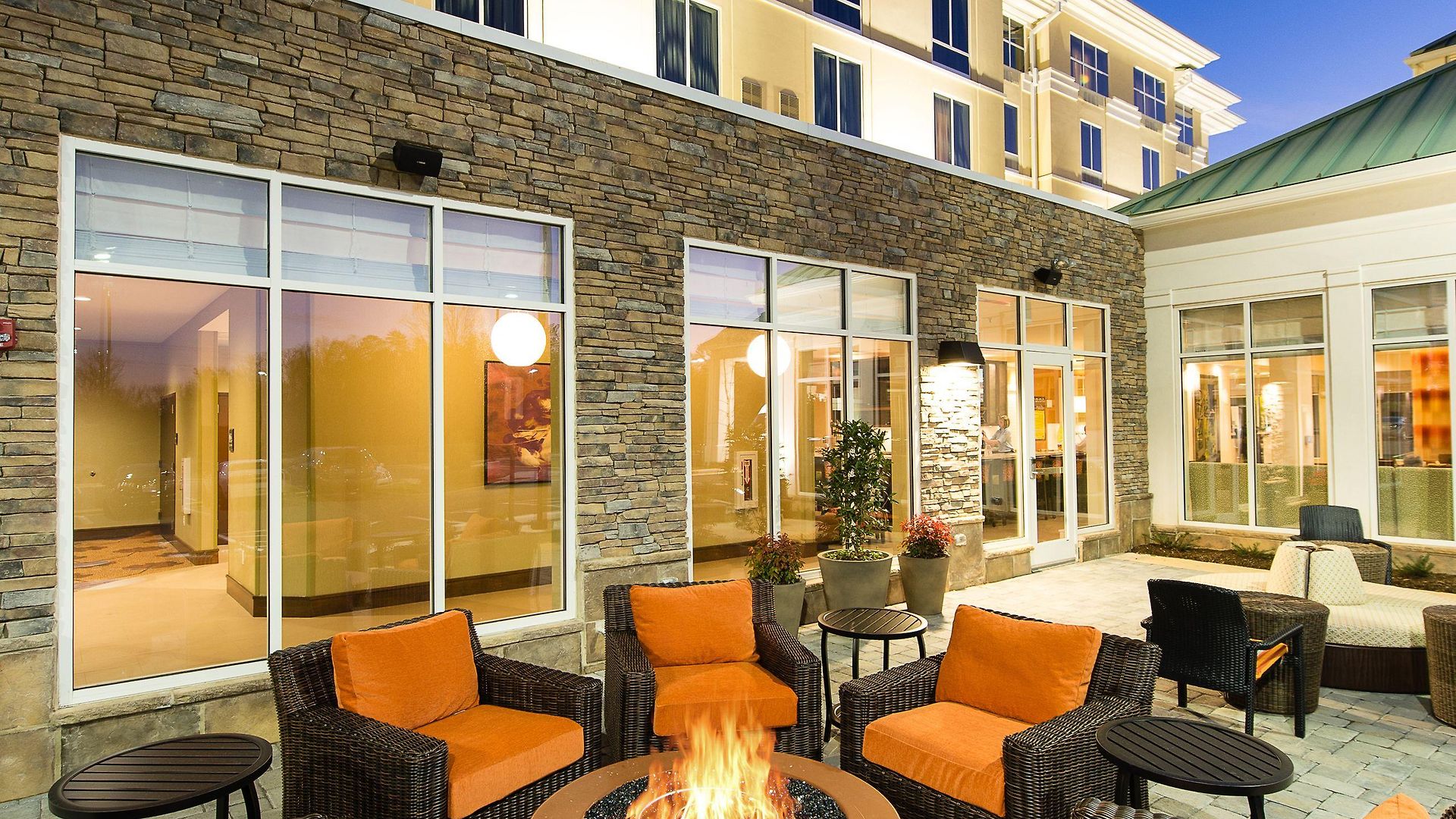 Hilton Garden Airport Hotel