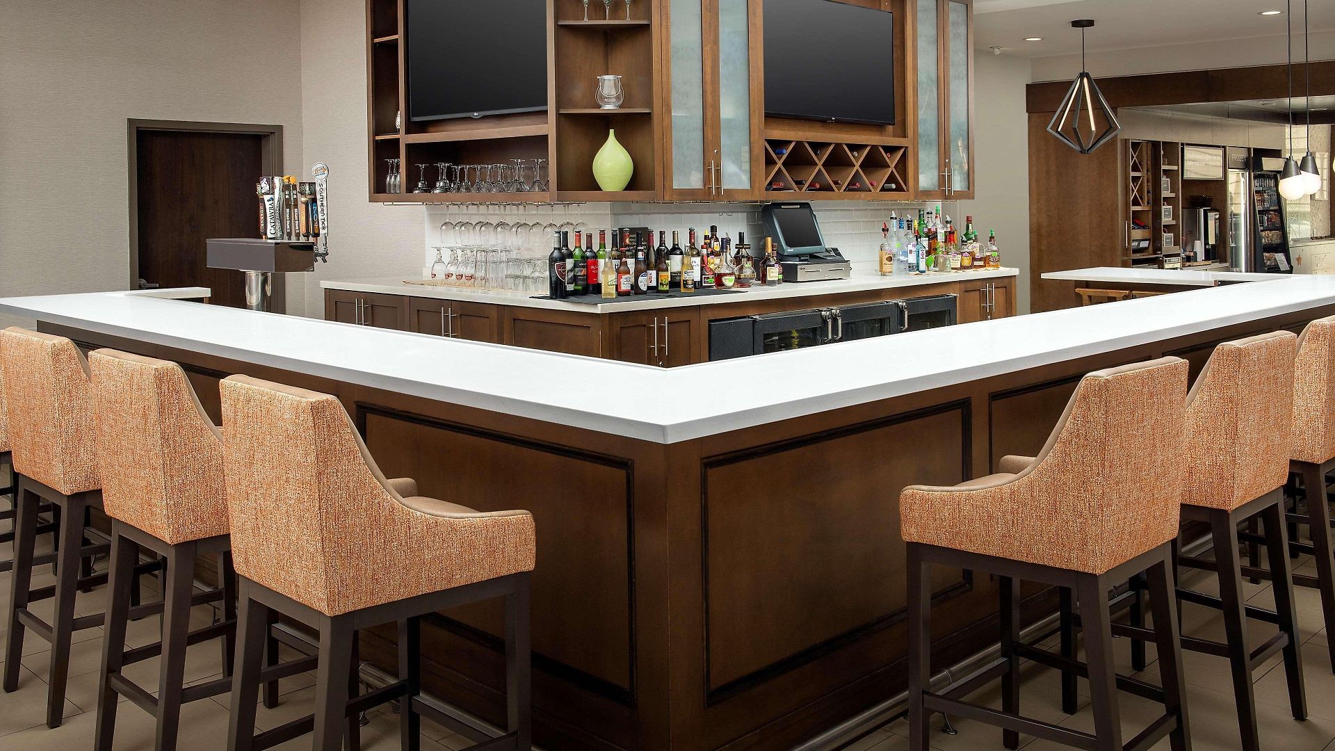 Hotel Hilton Garden Airport