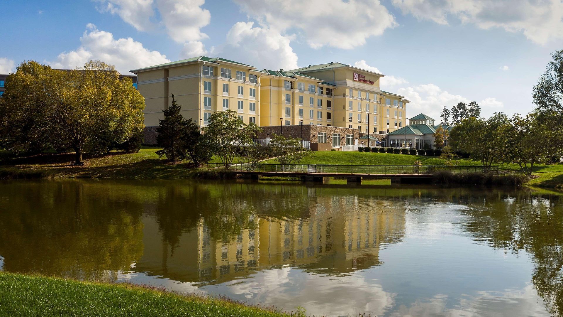 Hotel Hilton Garden Airport 3*