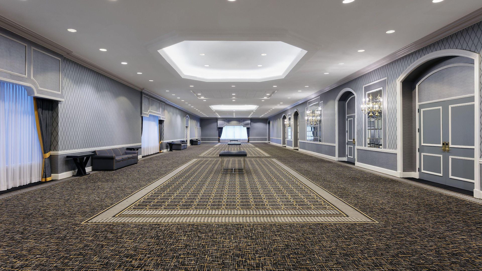 Le Meridien Hotel 4*