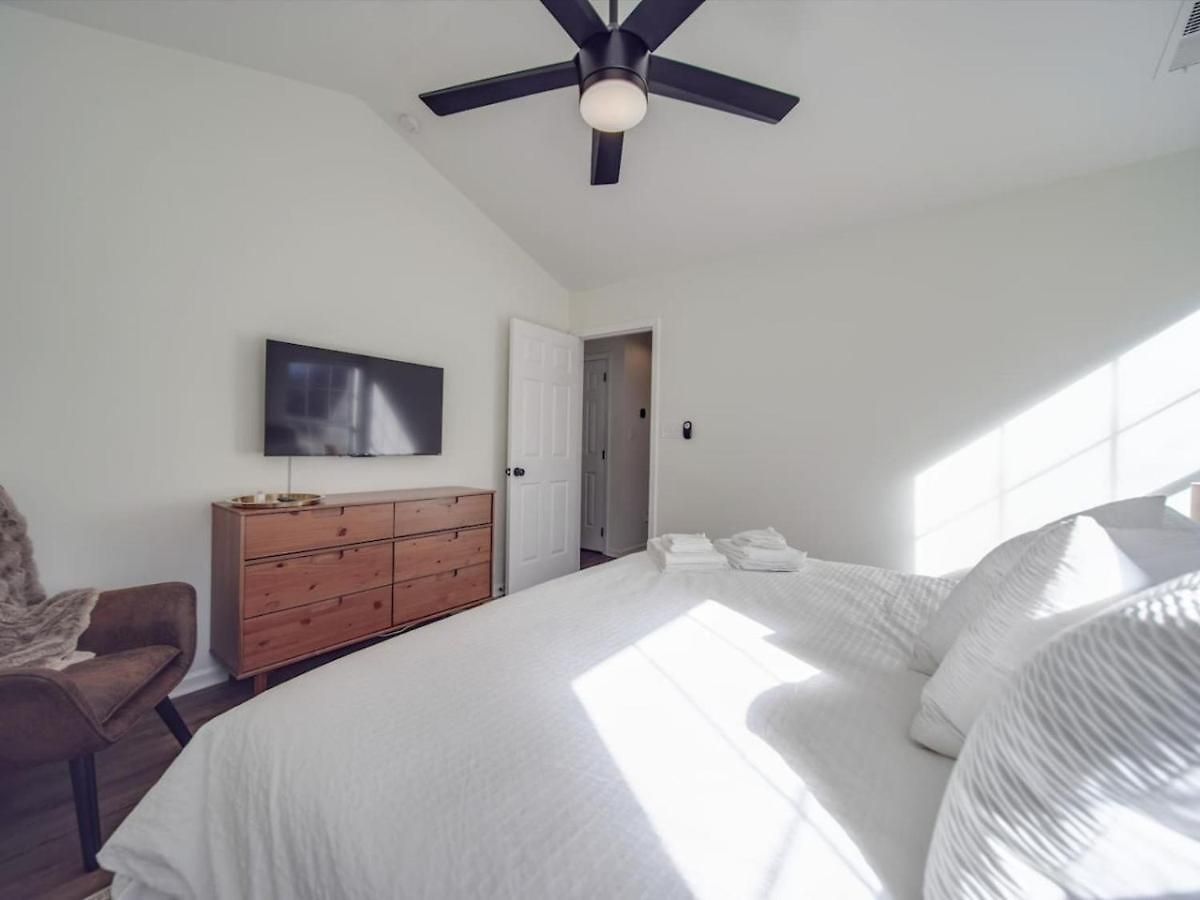 Holiday home Fully Updated Cozy 3 Bedroom Ranch Escape -wwc- Airport *