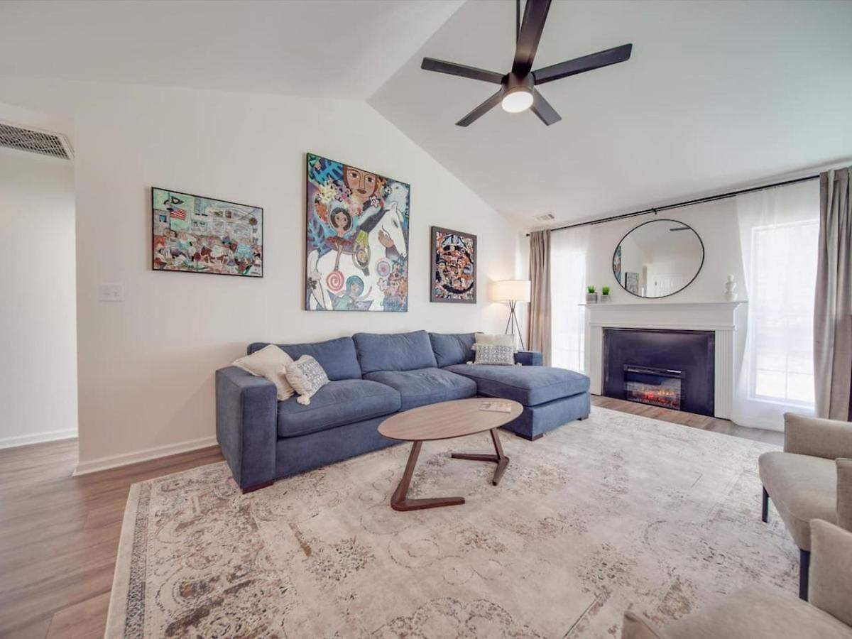 Fully Updated Cozy 3 Bedroom Ranch Escape -wwc- Airport