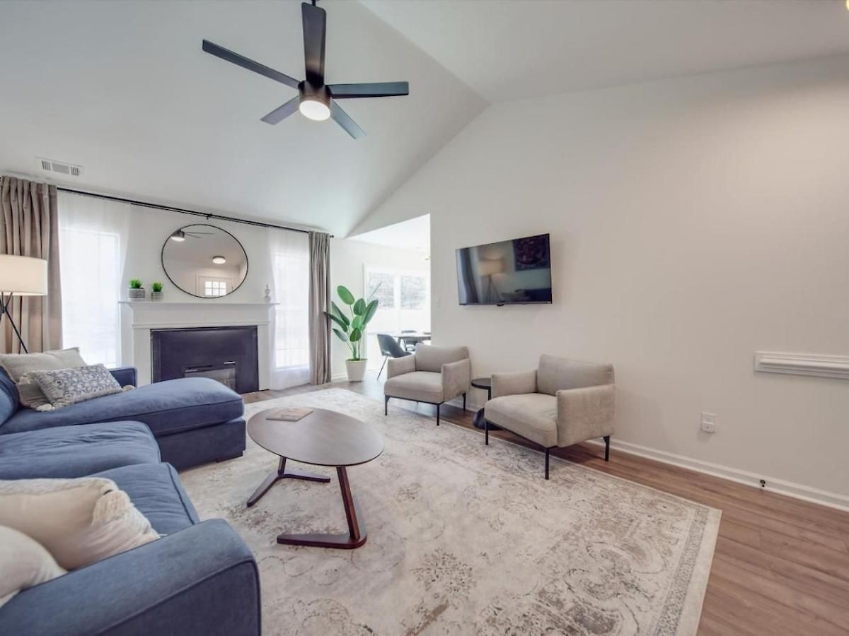 Fully Updated Cozy 3 Bedroom Ranch Escape -wwc- Airport