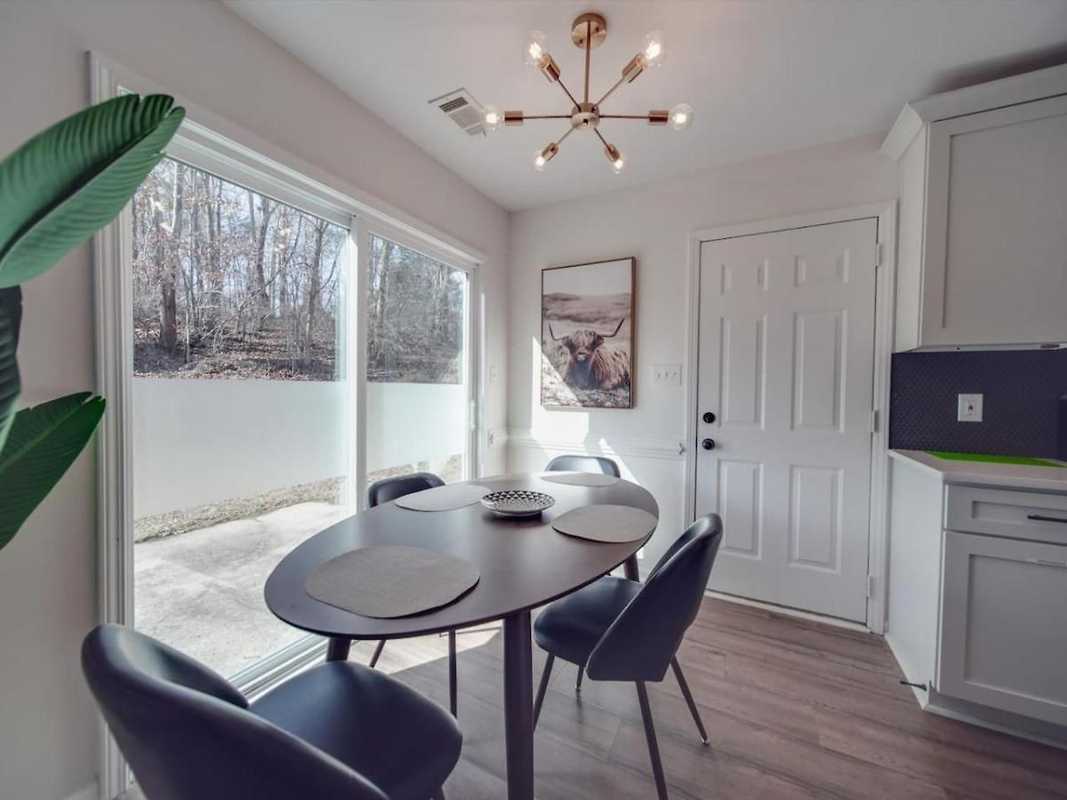 Fully Updated Cozy 3 Bedroom Ranch Escape -wwc- Airport * Charlotte