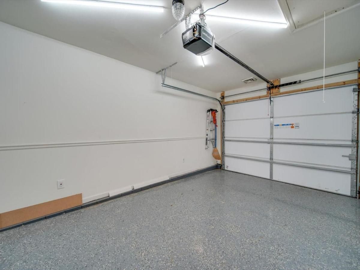 Fully Updated Cozy 3 Bedroom Ranch Escape -wwc- Airport