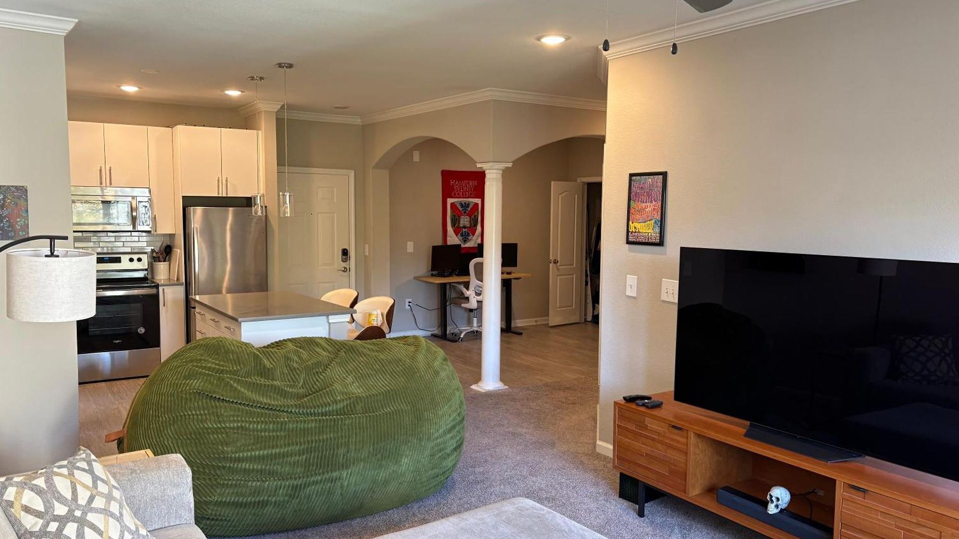 Private With Kingbed In Southend Charlotte