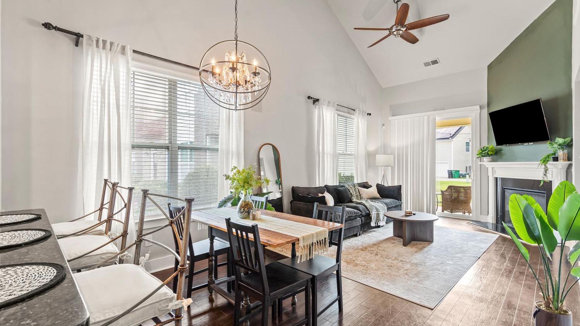 Apartment Modern Upscale Farmhouse- In Uptown Clt! *