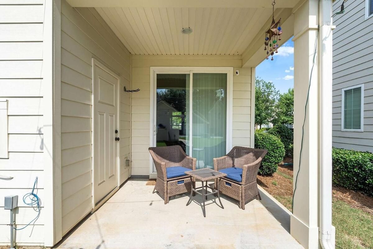 Modern Upscale Farmhouse- In Uptown Clt! Apartment Charlotte