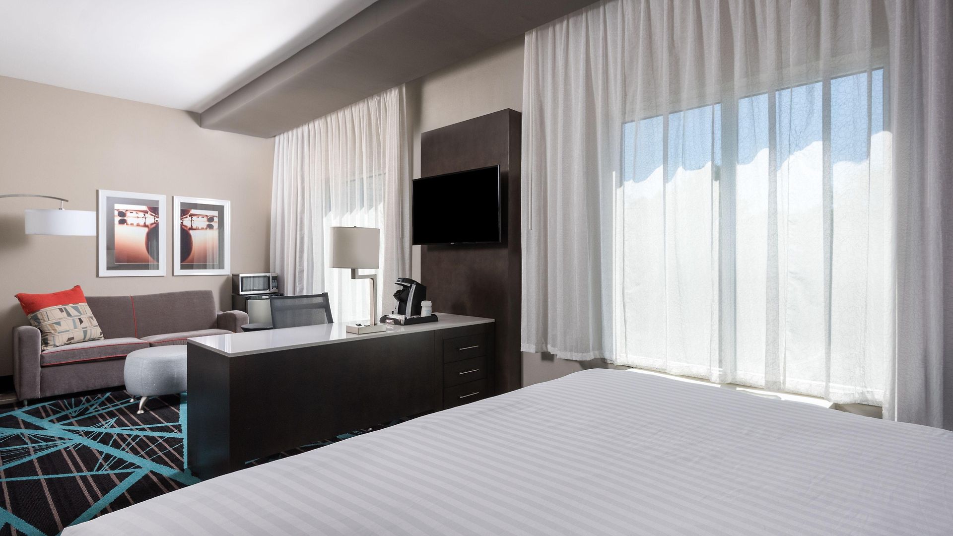 Express & - Airport By Ihg Hotel 3*