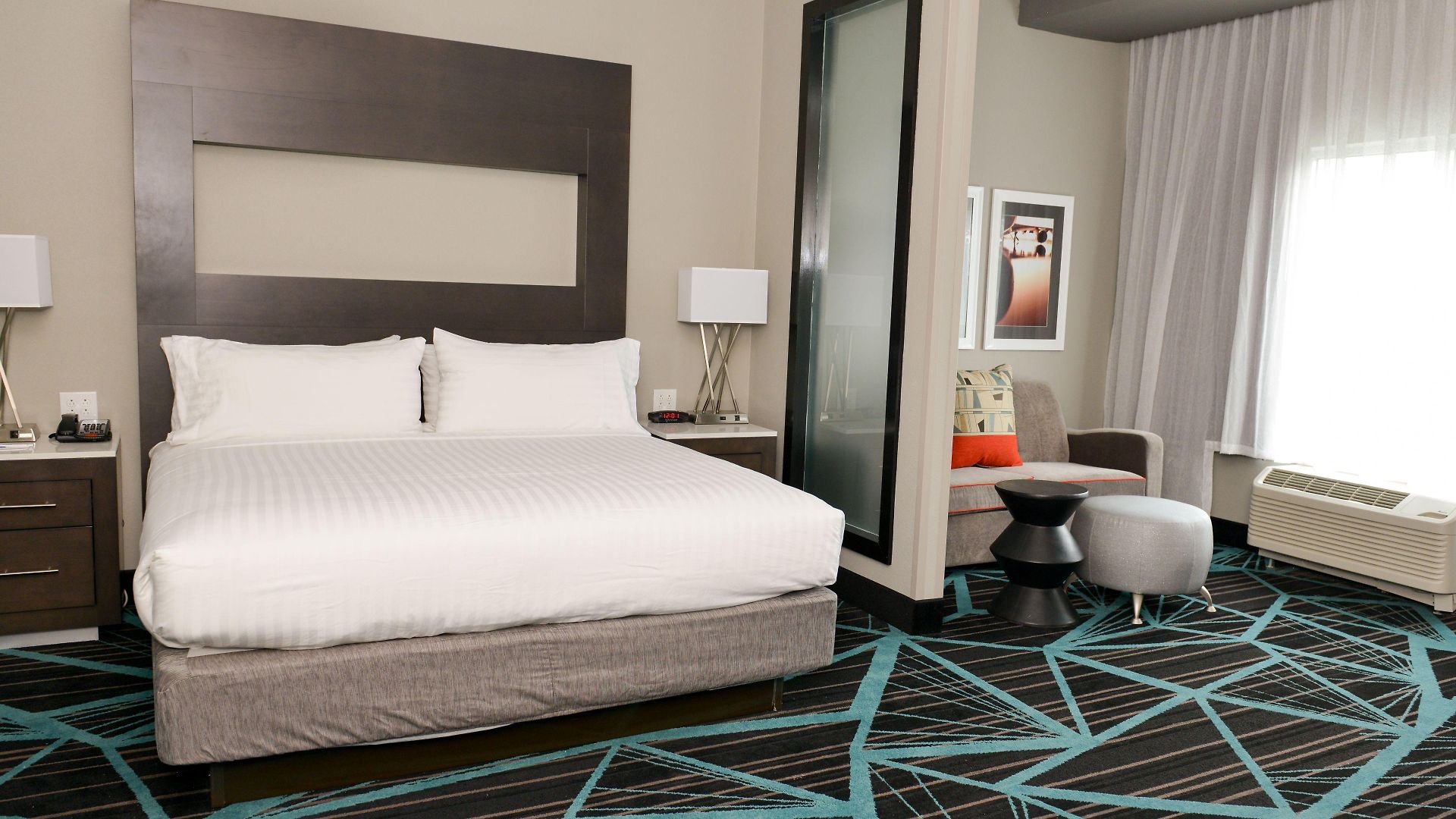 Express & - Airport By Ihg Hotel Charlotte