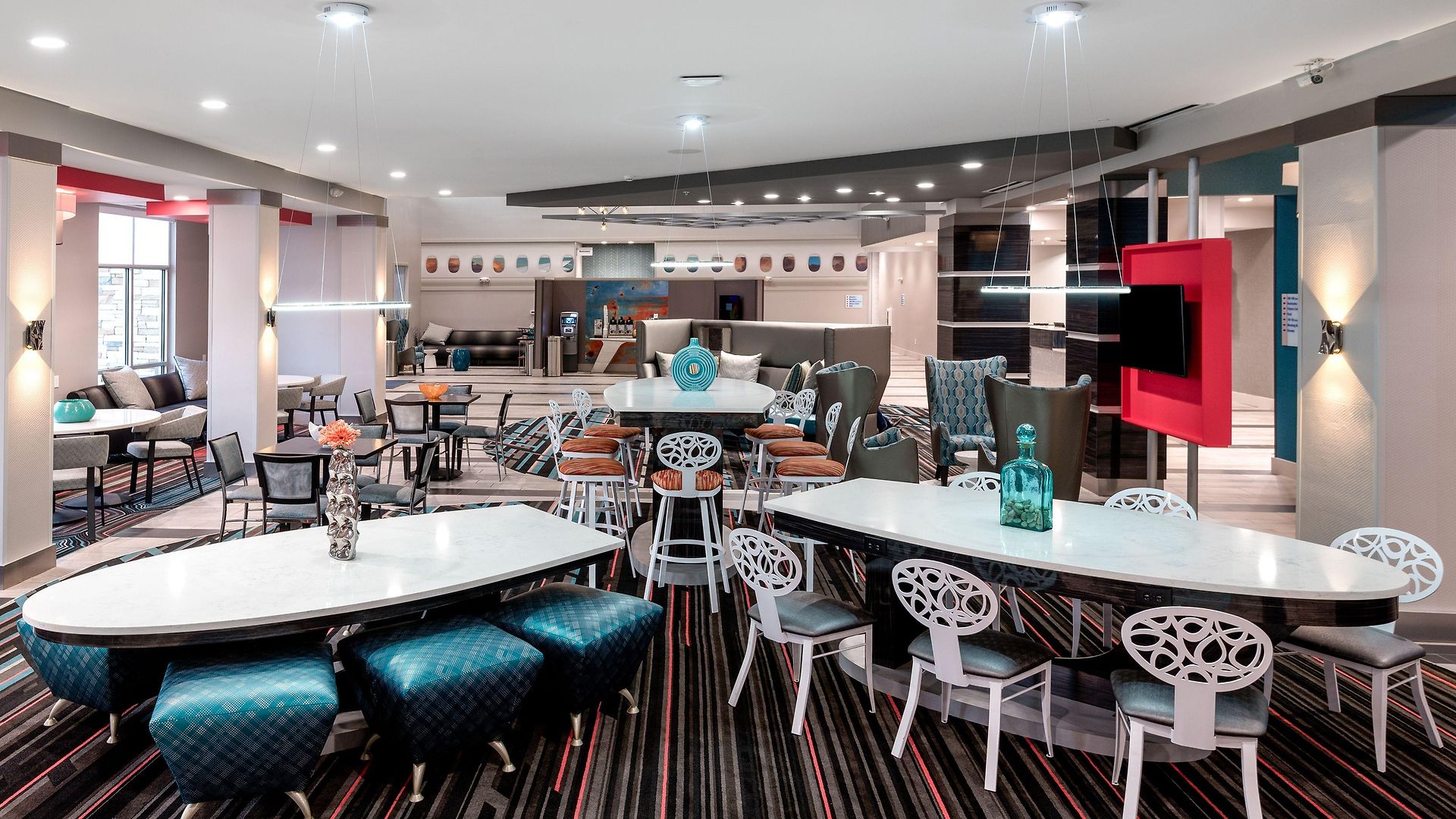 Hotel Express & - Airport By Ihg