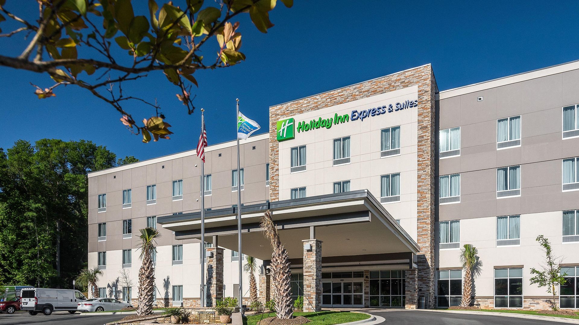 Hotel Express & - Airport By Ihg