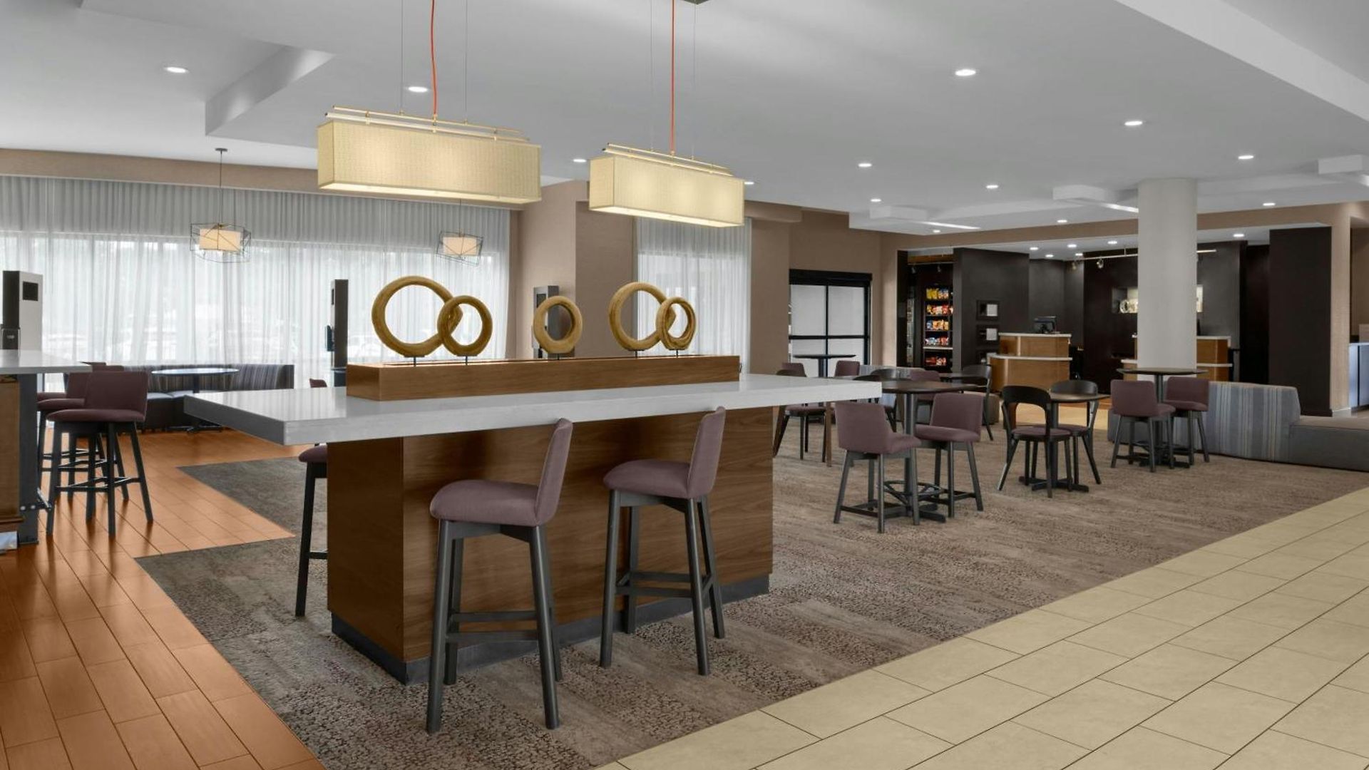 Hotel Courtyard Airport North 3*