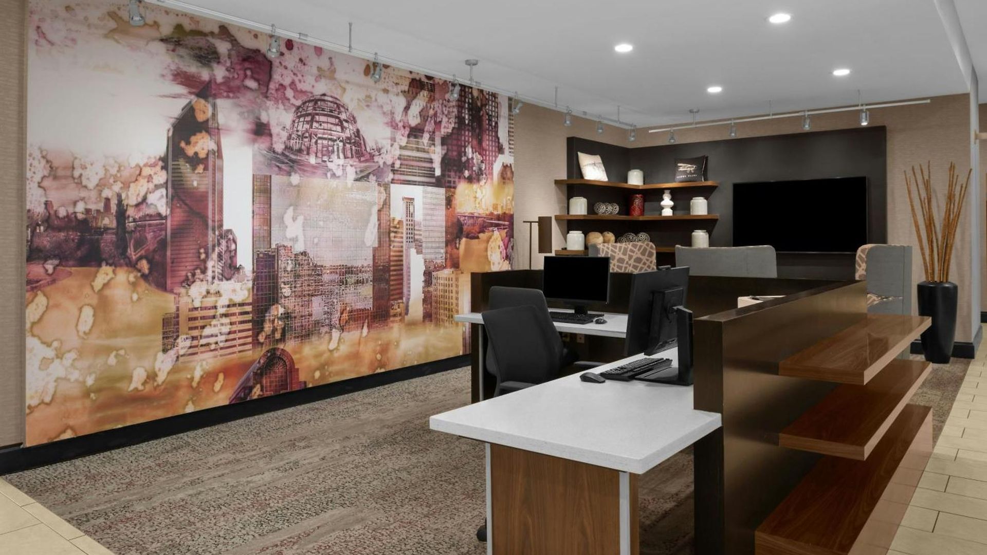 Hotel Courtyard Airport North 3*
