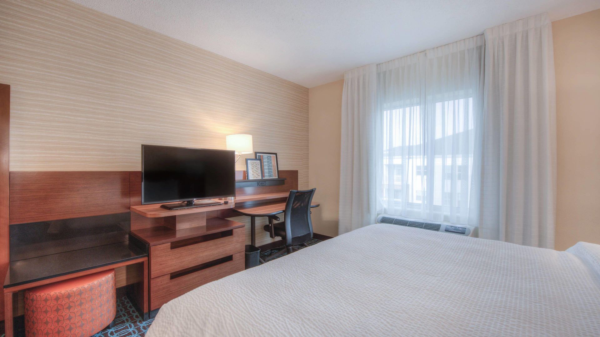 Fairfield & By Marriott Airport Hotel Charlotte