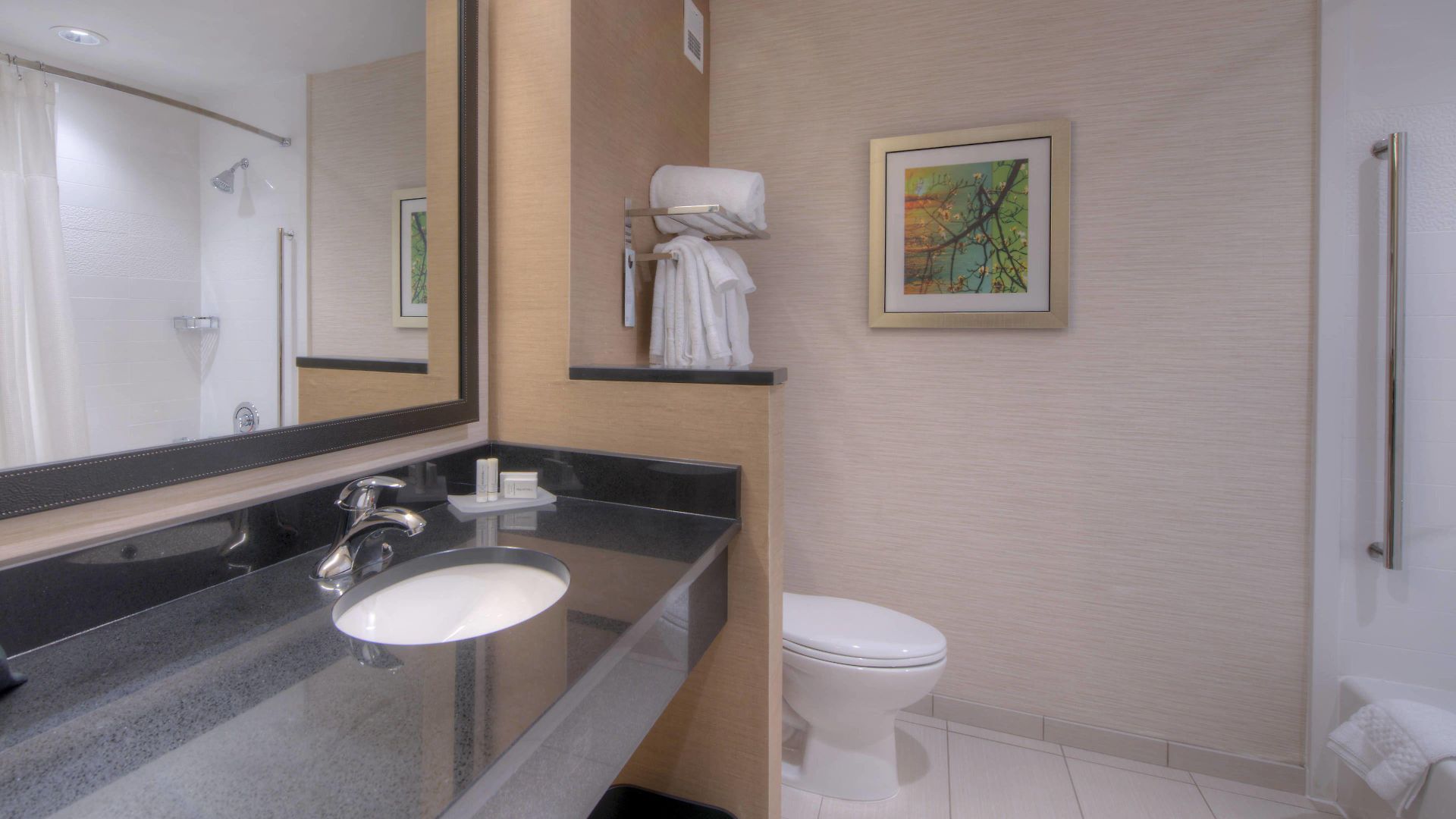 Fairfield & By Marriott Airport Hotel
