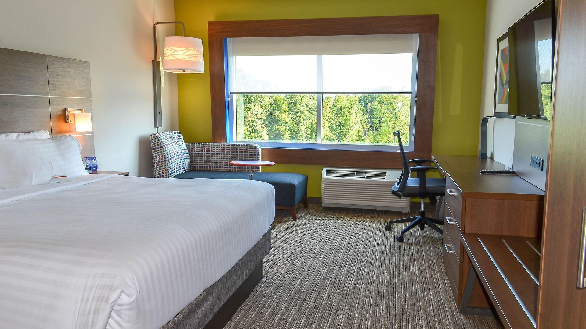 Express & - Ne - Area By Ihg 3*