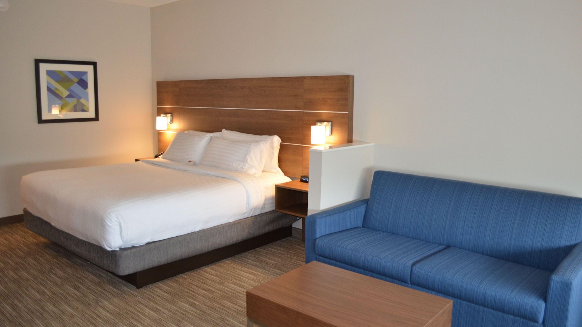 Express & - Ne - Area By Ihg 3*