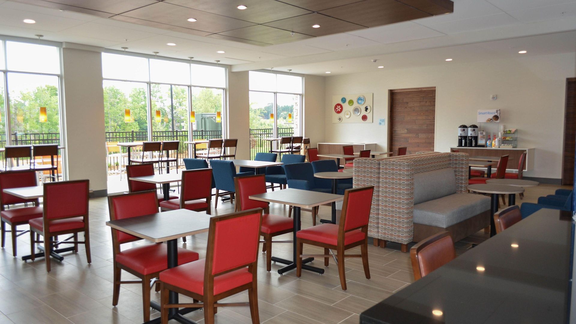 Express & - Ne - Area By Ihg Hotel 3*