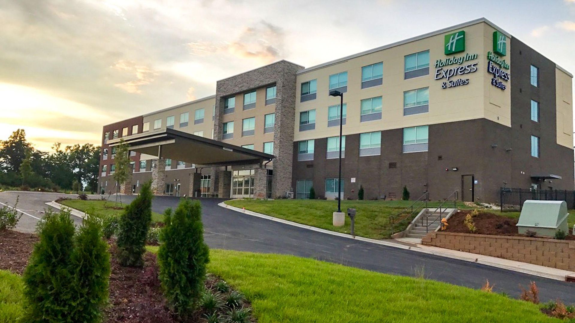 Express & - Ne - Area By Ihg 3* Charlotte