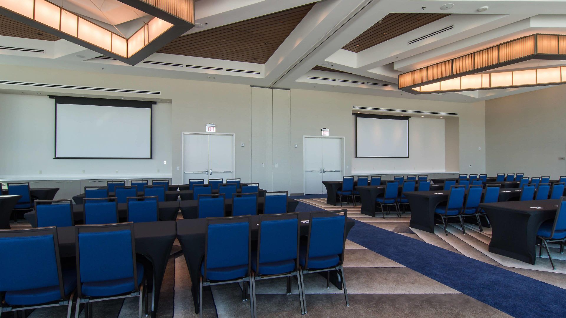 Springhill By Marriott Center Hotel 3*